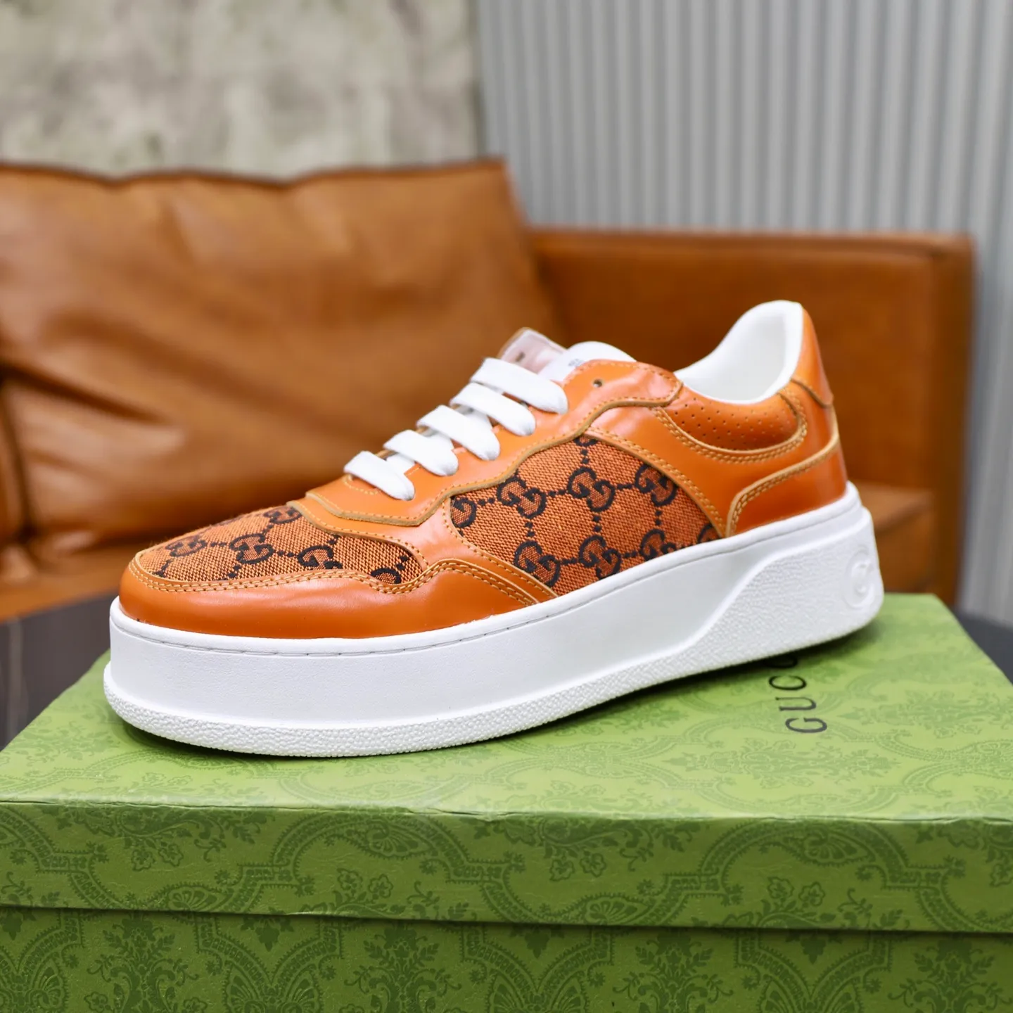 Men's shoes: 400💰🙅‍♂️🙅‍♂️🙅‍♂️ Brand: GUCCI Standard code: 38-44 (45 customized) Grade: Same as the official website Material: Original leather splicing brand cloth Comfortable and breathable sheepskin lining Lightweight wear-resistant outsole Style category: Men's fashion casual shoes Sports shoes Distinguished luxury brand elements Top luxury Color: actual picture color